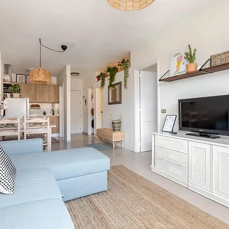 Oceanview Getaway With Pool In Playa La Arena Apartment