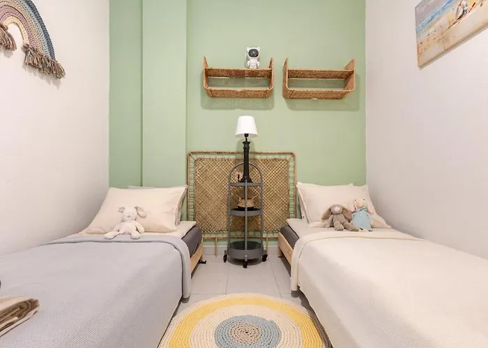 Apartment Oceanview Getaway With Pool In Playa La Arena